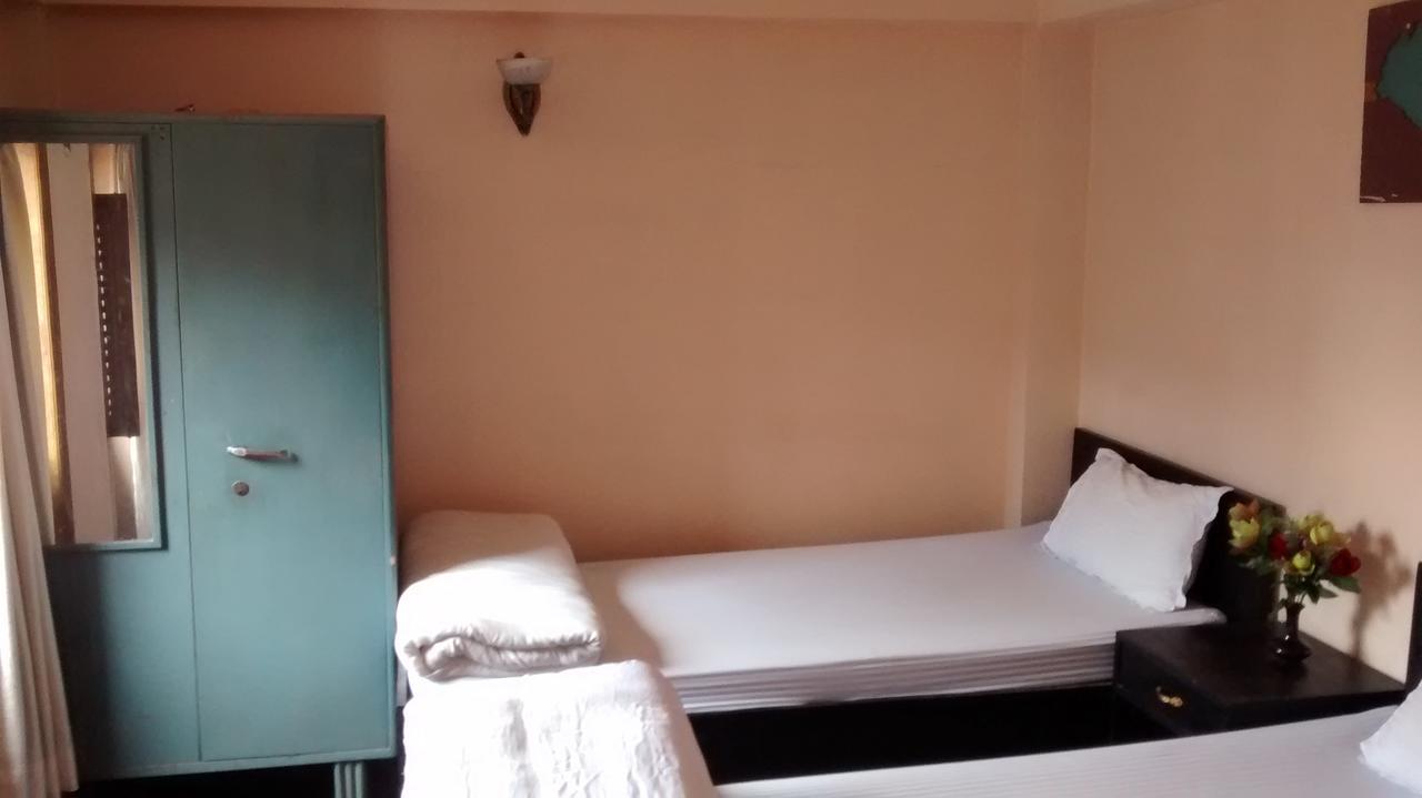 Moonlight Guest House Bhatgoan Buitenkant foto